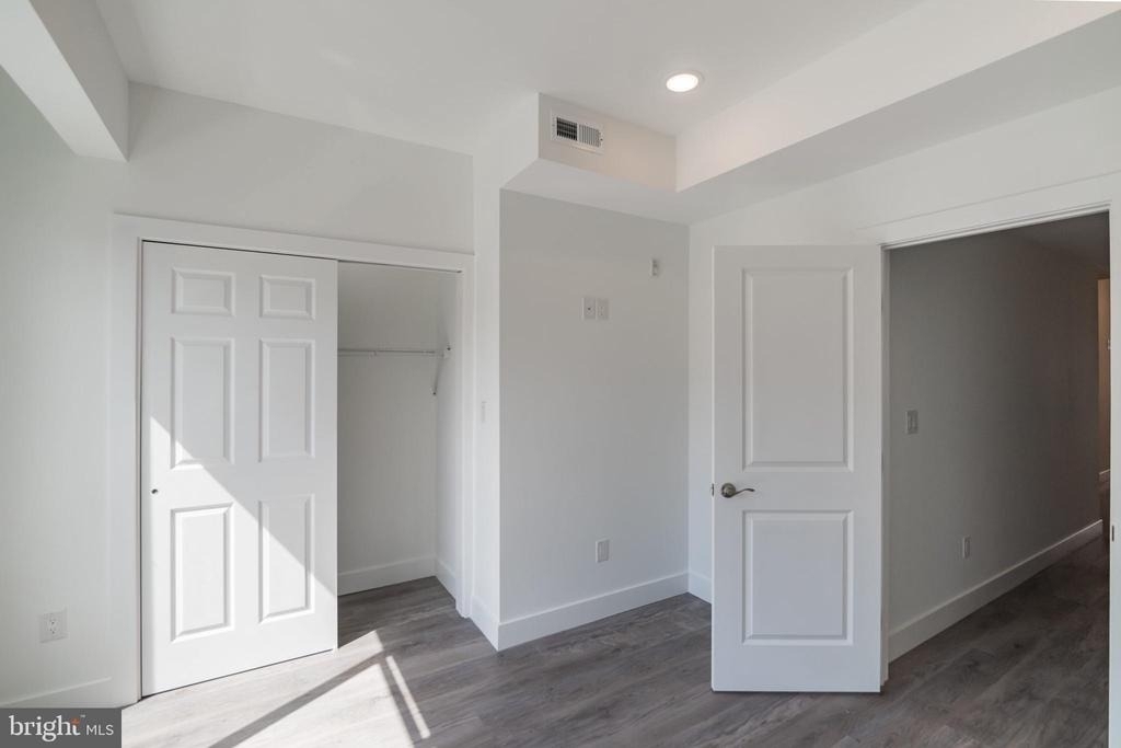 1709 Snyder Avenue - Photo 11