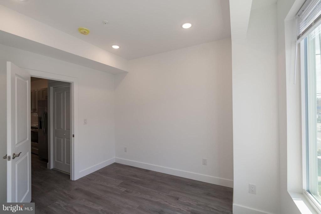 1709 Snyder Avenue - Photo 15