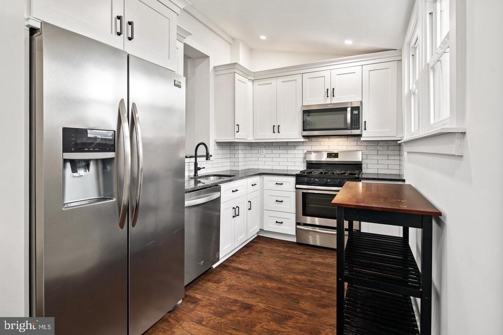 3455 Bowman Street - Photo 2