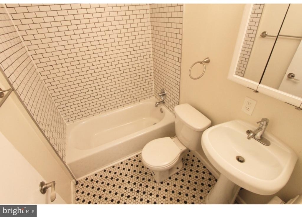 353-57 W Mount Airy Avenue - Photo 8