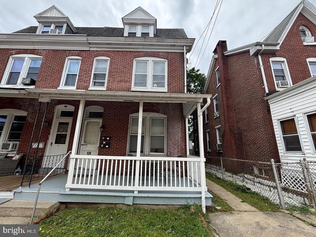 130 E Fourth Street - Photo 0