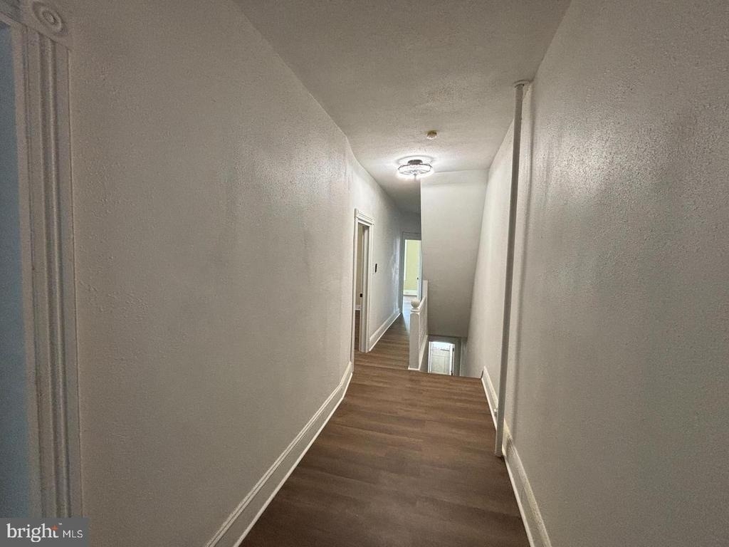 130 E Fourth Street - Photo 14