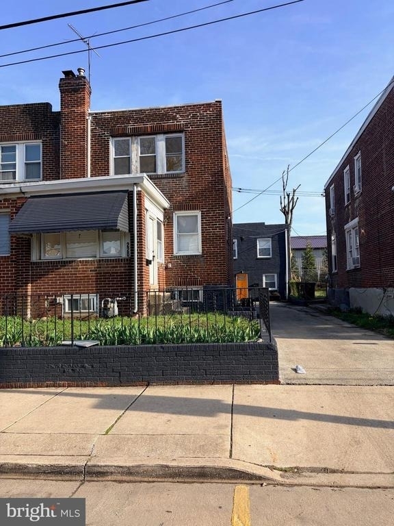 220 N 9th Street - Photo 0