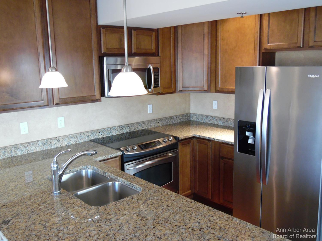 111 N Ashley Street - Photo 11