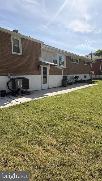 4108 Kenny Street - Photo 1