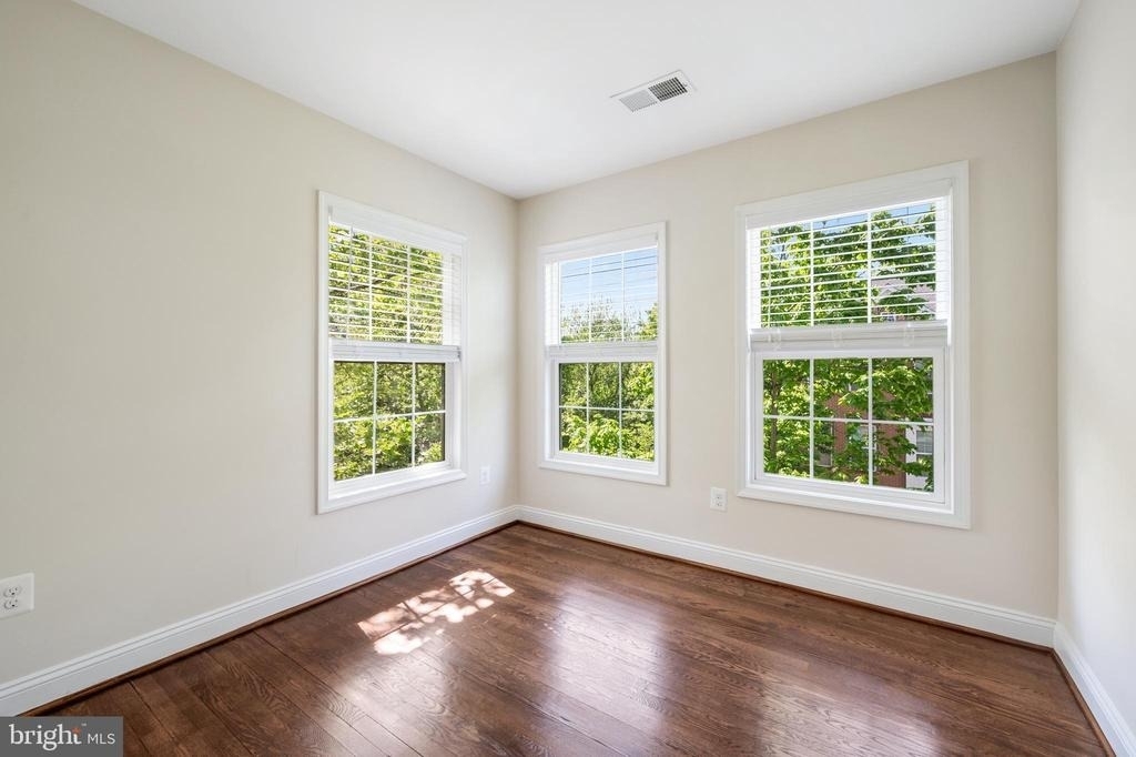 8341 Broderick Circle - Photo 24