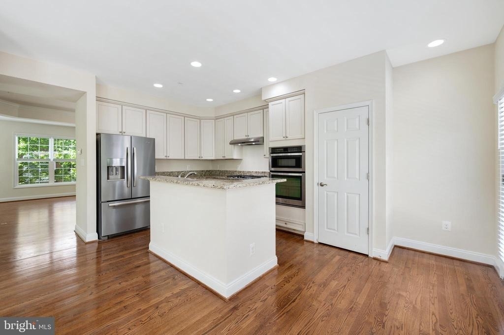 8341 Broderick Circle - Photo 10
