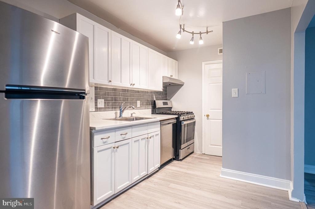 12211 Braxfield Court - Photo 3