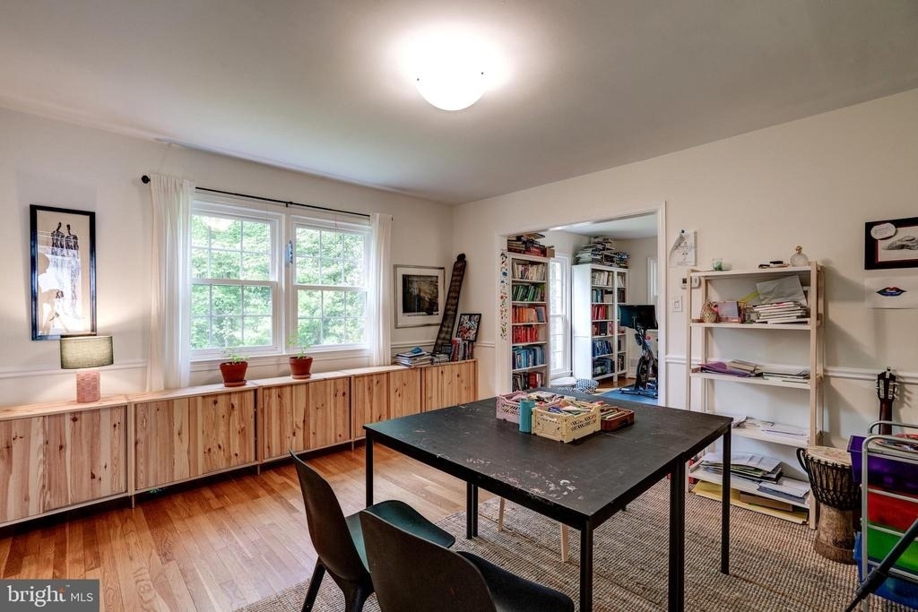 7525 Cayuga Avenue - Photo 10
