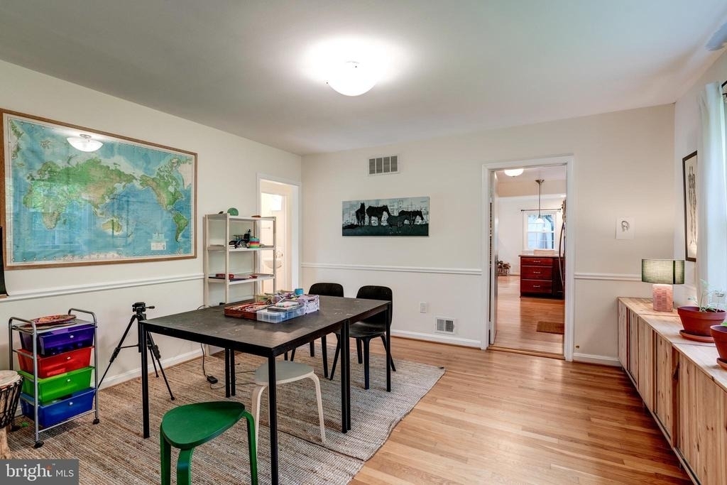 7525 Cayuga Avenue - Photo 9