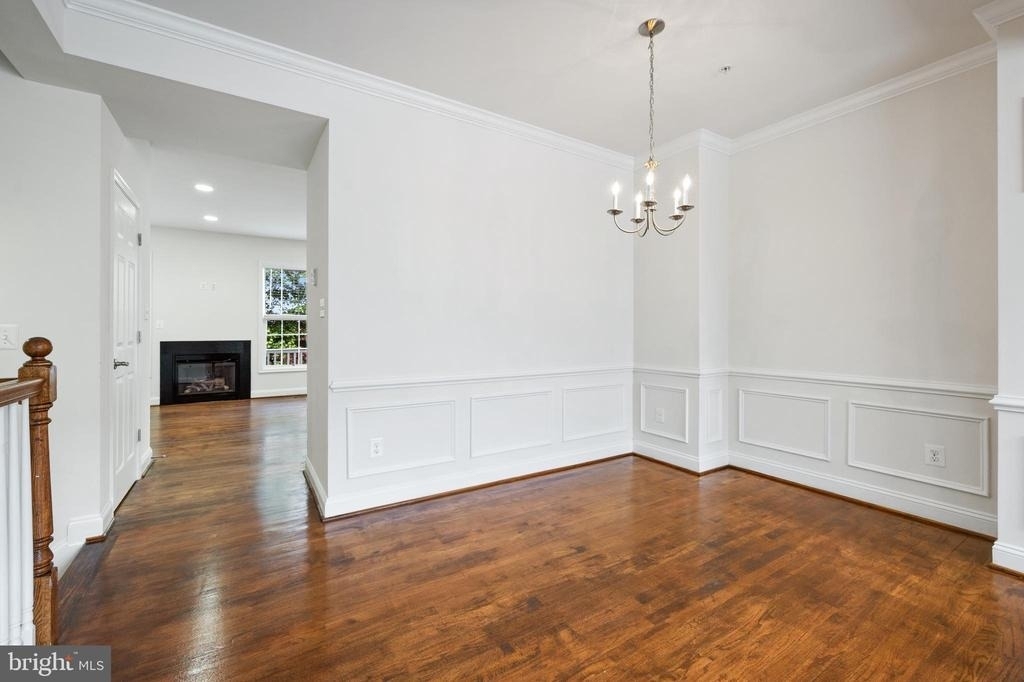 8342 Broderick Circle - Photo 9
