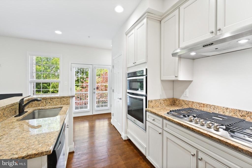 8342 Broderick Circle - Photo 17