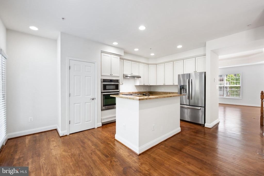 8342 Broderick Circle - Photo 14