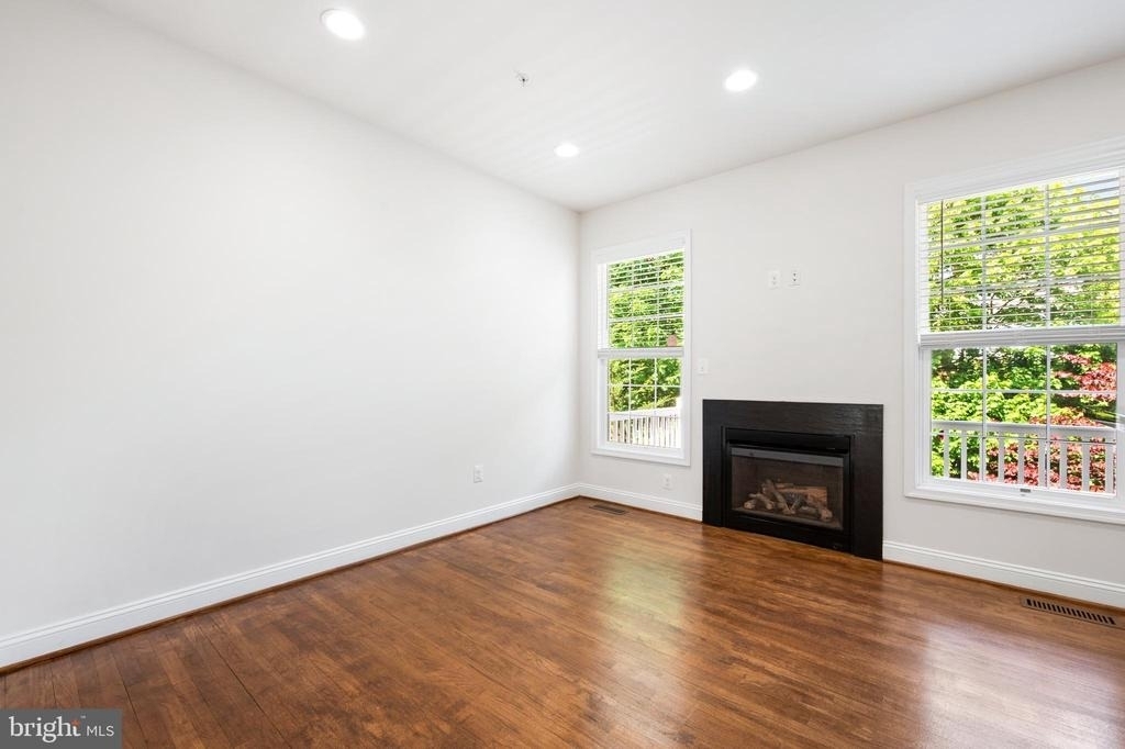 8342 Broderick Circle - Photo 13