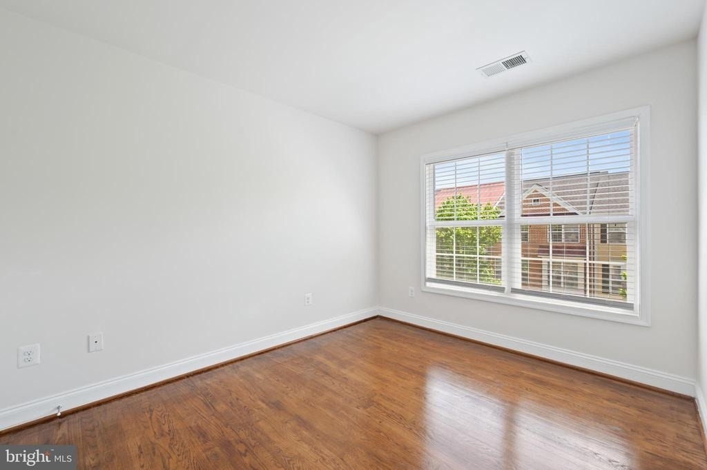 8342 Broderick Circle - Photo 21