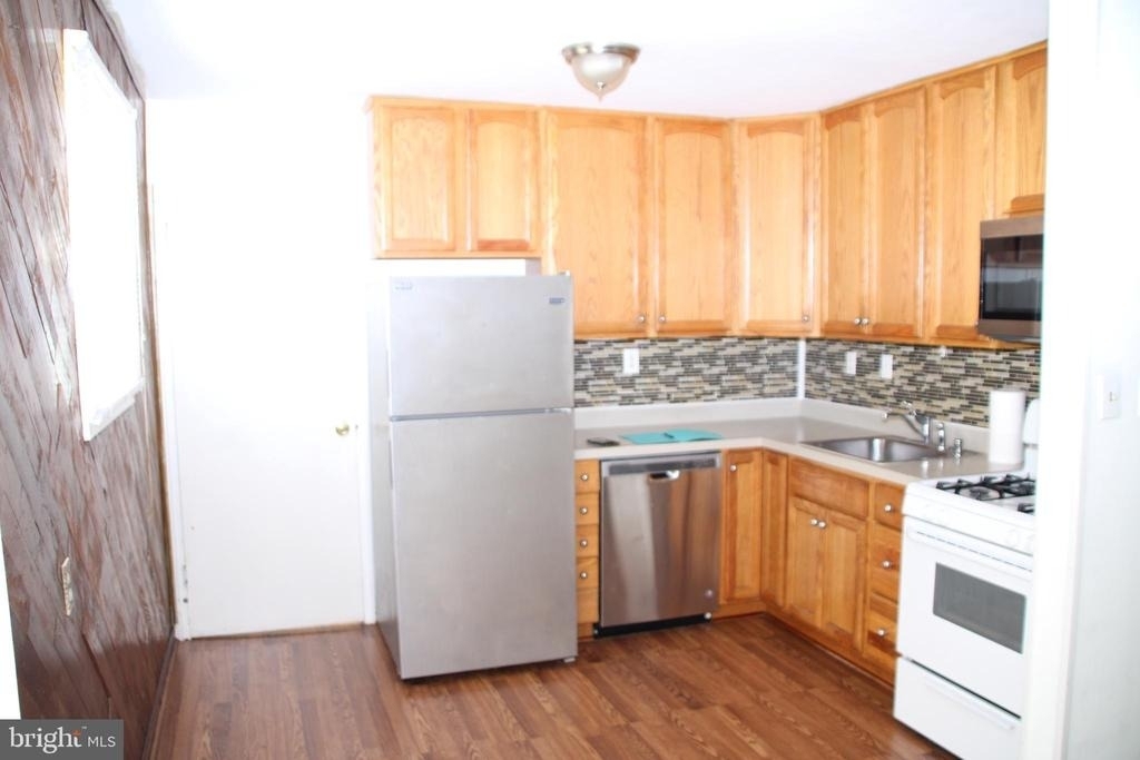 12010 Ashley Drive Se - Photo 2