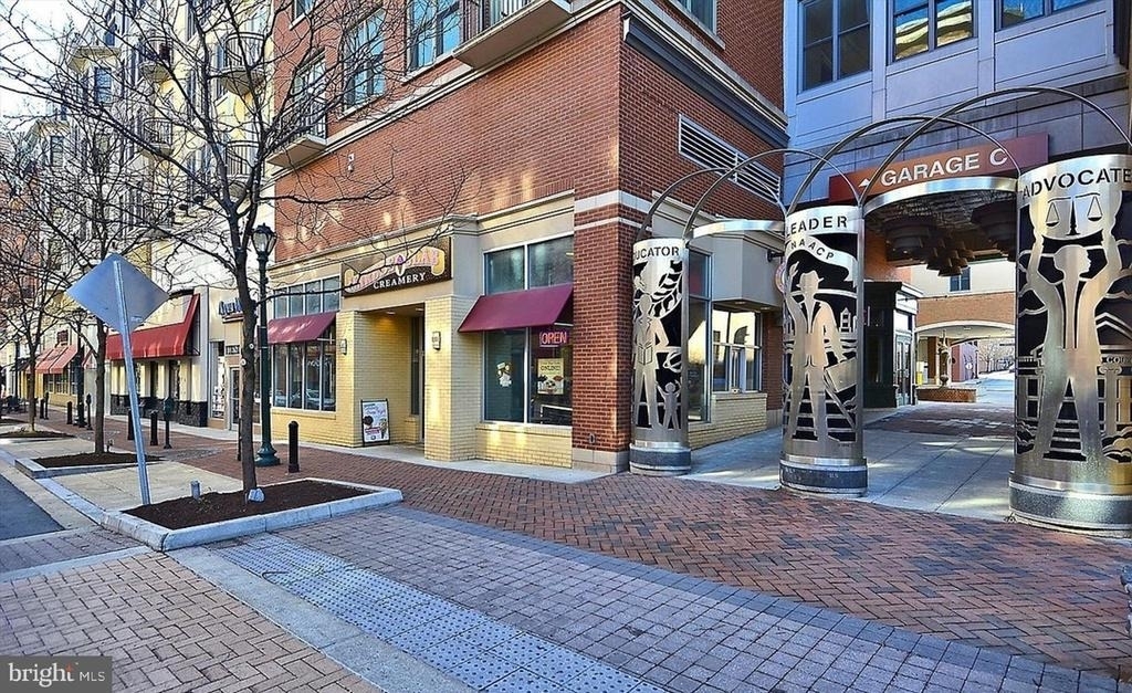 10 Monroe Street - Photo 31