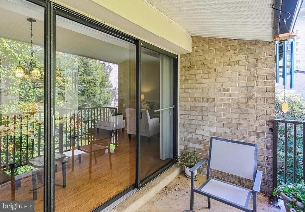10 Monroe Street - Photo 20