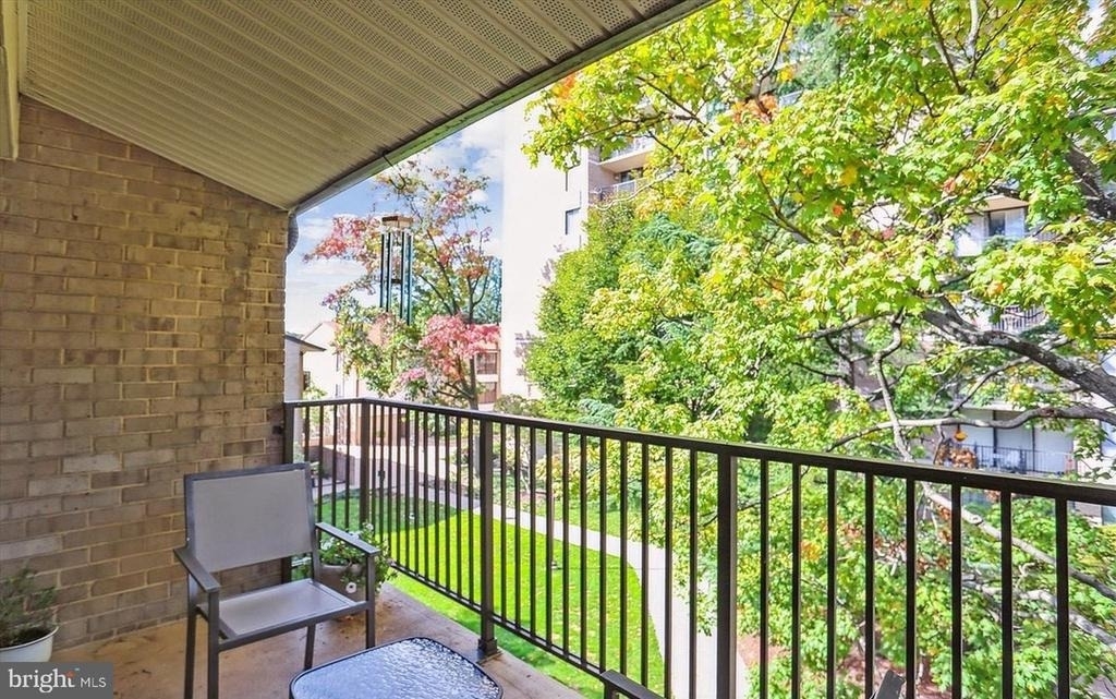 10 Monroe Street - Photo 21