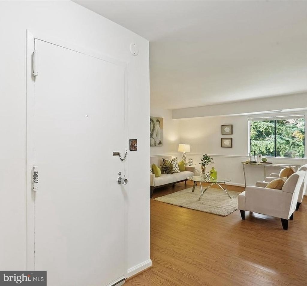 10 Monroe Street - Photo 1
