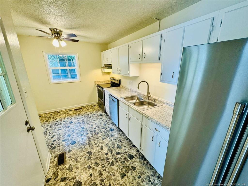 1009 Louisburg Place - Photo 10