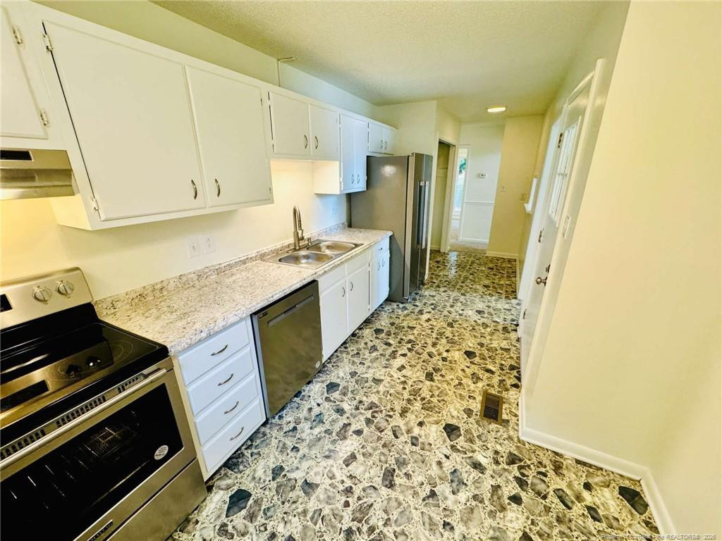1009 Louisburg Place - Photo 7