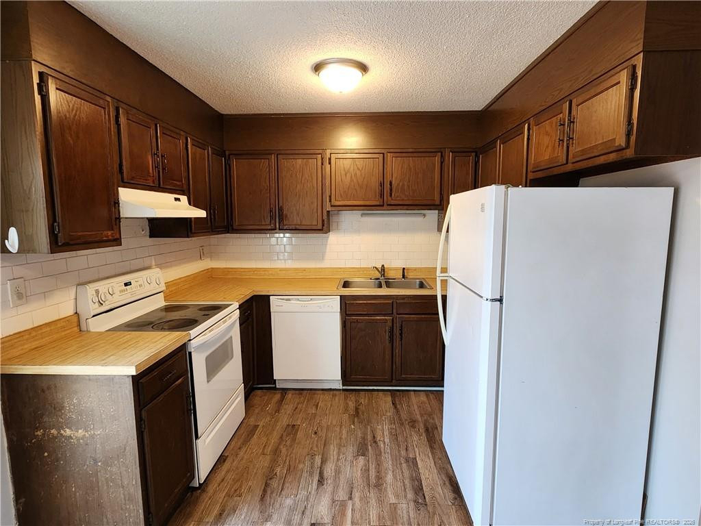 408 Sheila Street - Photo 5