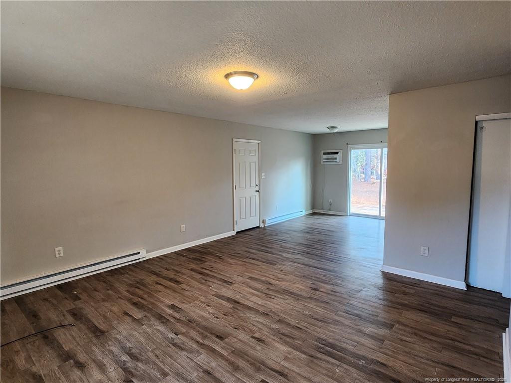 408 Sheila Street - Photo 2