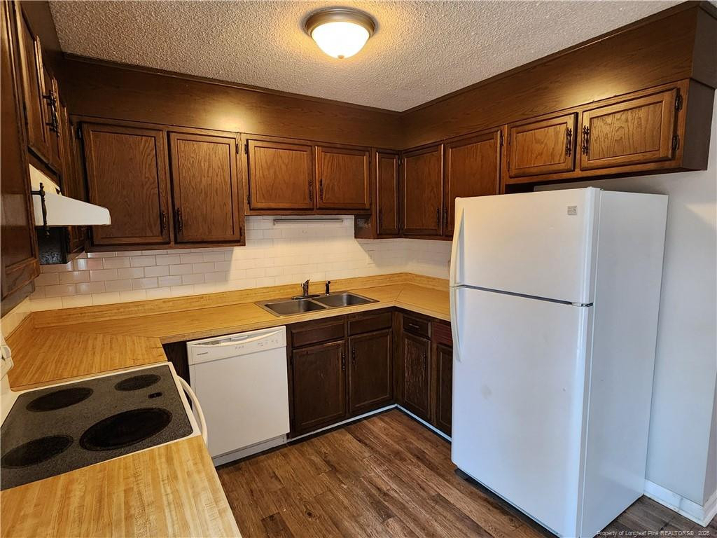 408 Sheila Street - Photo 3