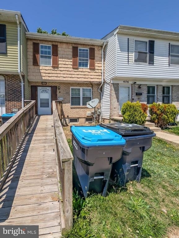 404 Liberty Court - Photo 2