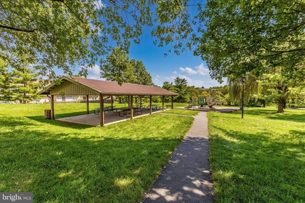 5621 Queen Anne Court - Photo 54