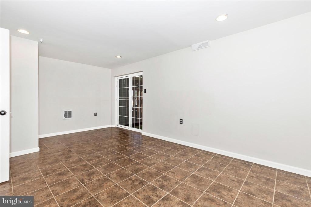 5621 Queen Anne Court - Photo 30