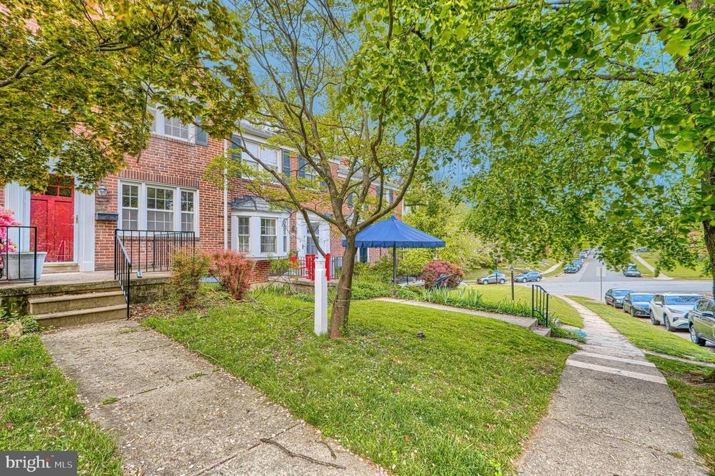372 Old Trail Road - Photo 1