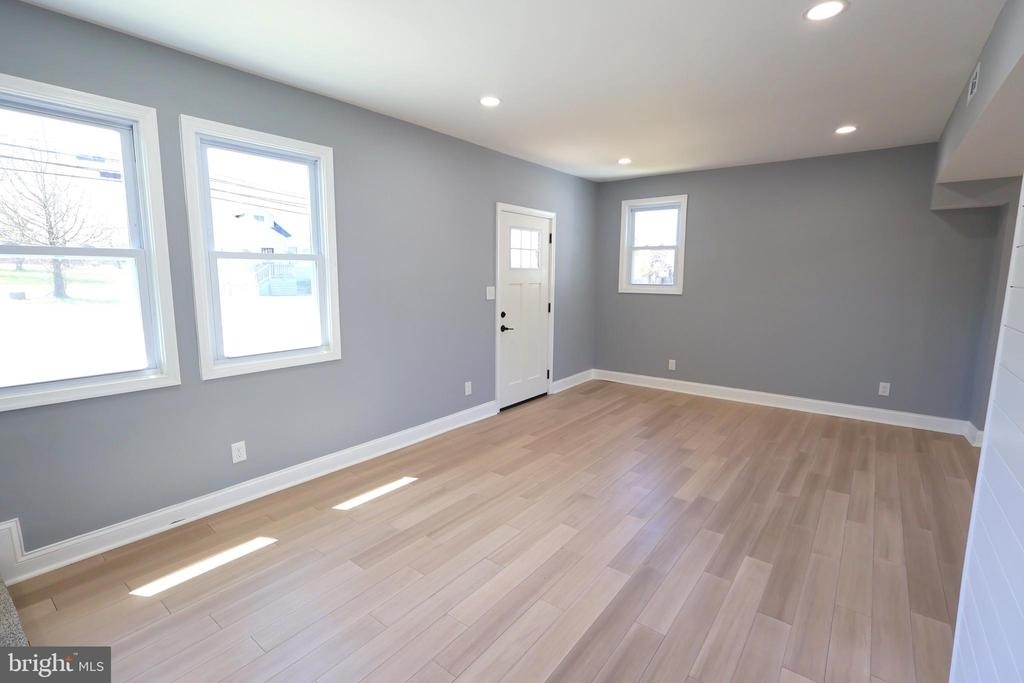5110 Kenwood Avenue - Photo 16