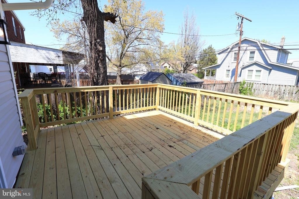 5110 Kenwood Avenue - Photo 6