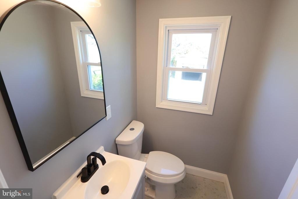 5110 Kenwood Avenue - Photo 17
