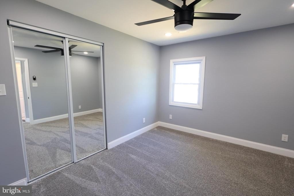 5110 Kenwood Avenue - Photo 3