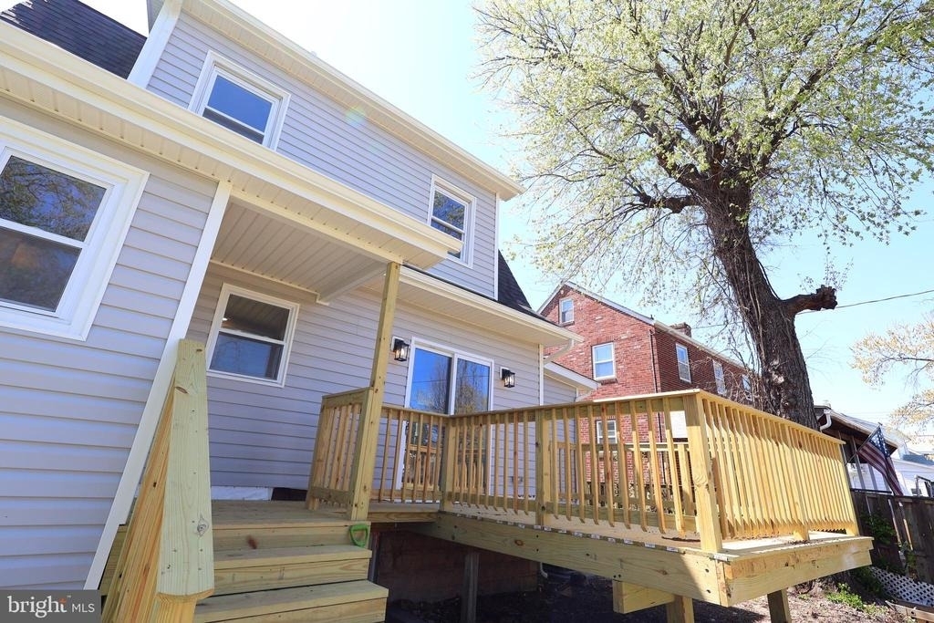 5110 Kenwood Avenue - Photo 8