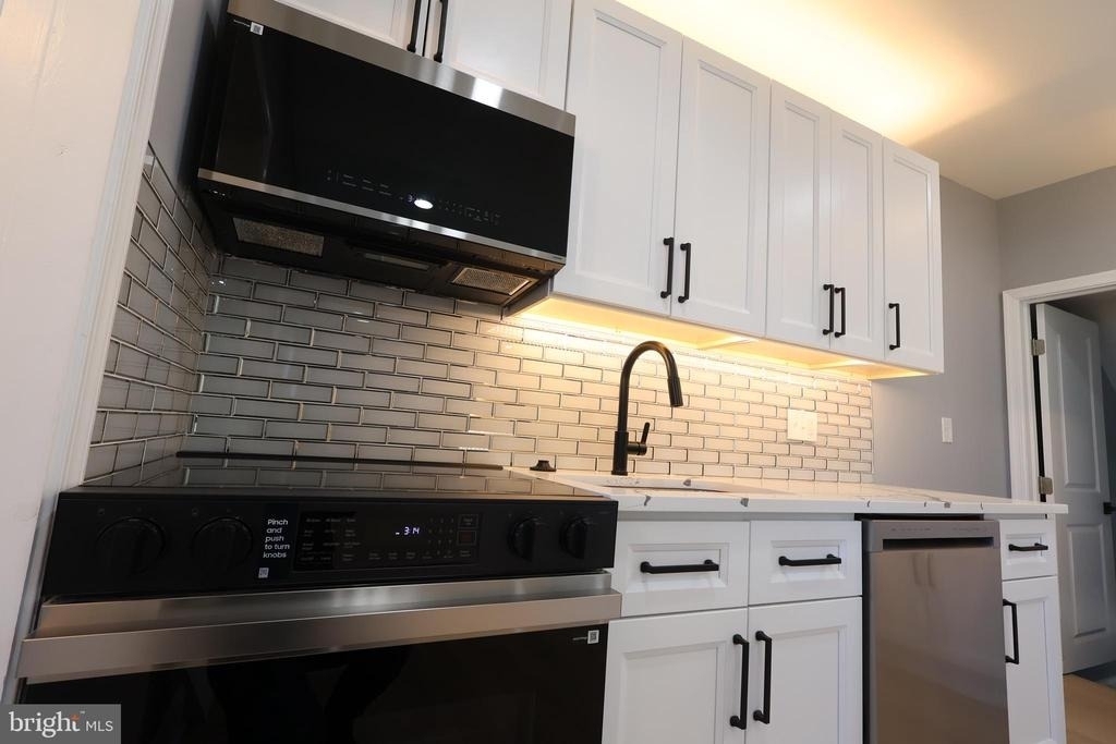 5110 Kenwood Avenue - Photo 14