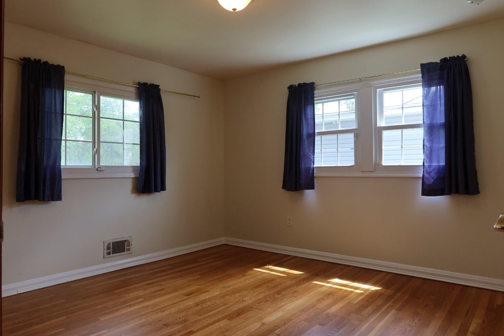 109 Deep Dale Drive - Photo 11