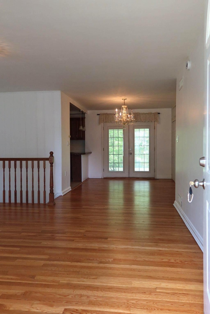 109 Deep Dale Drive - Photo 2