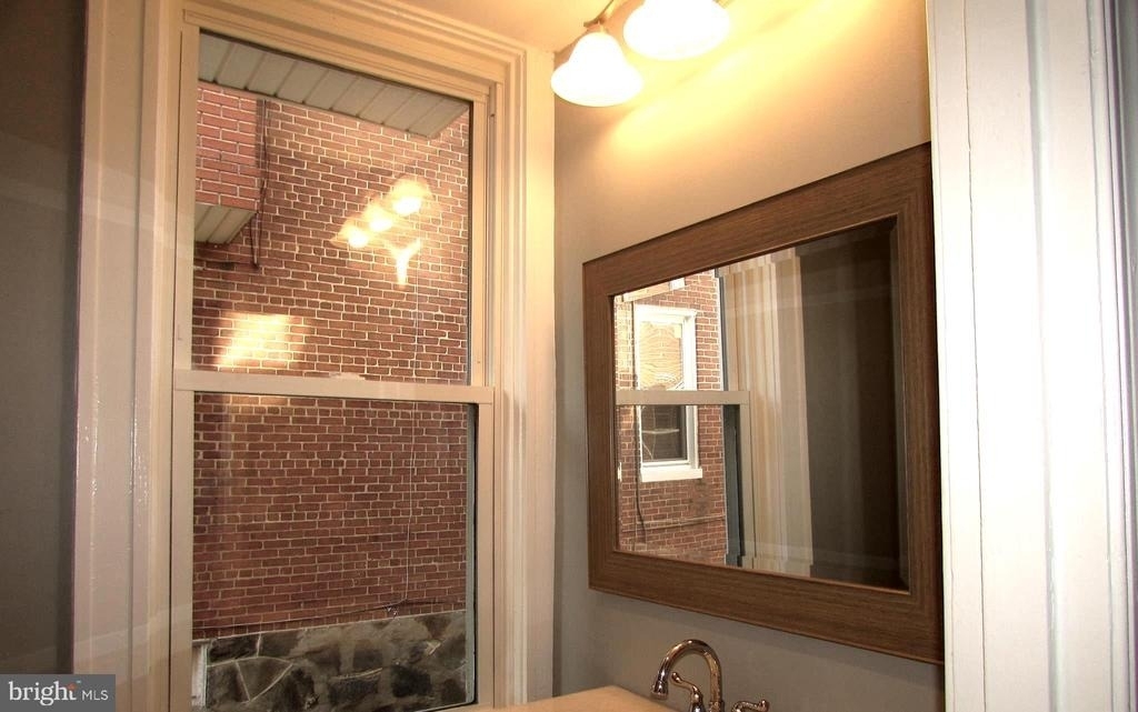2735 Chesterfield Avenue - Photo 12