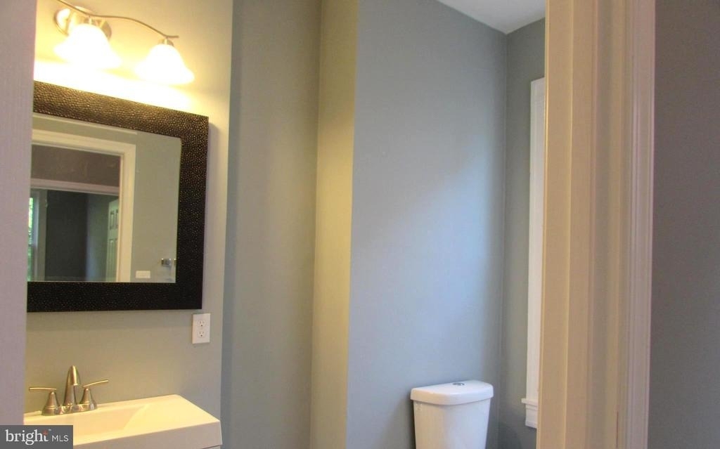 2735 Chesterfield Avenue - Photo 17