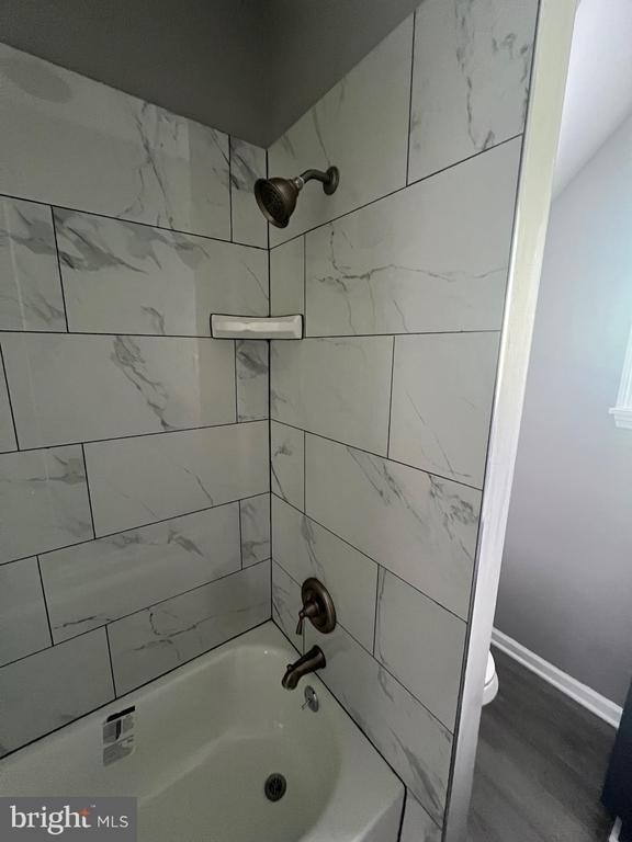 1000 W 8th Street - Photo 8