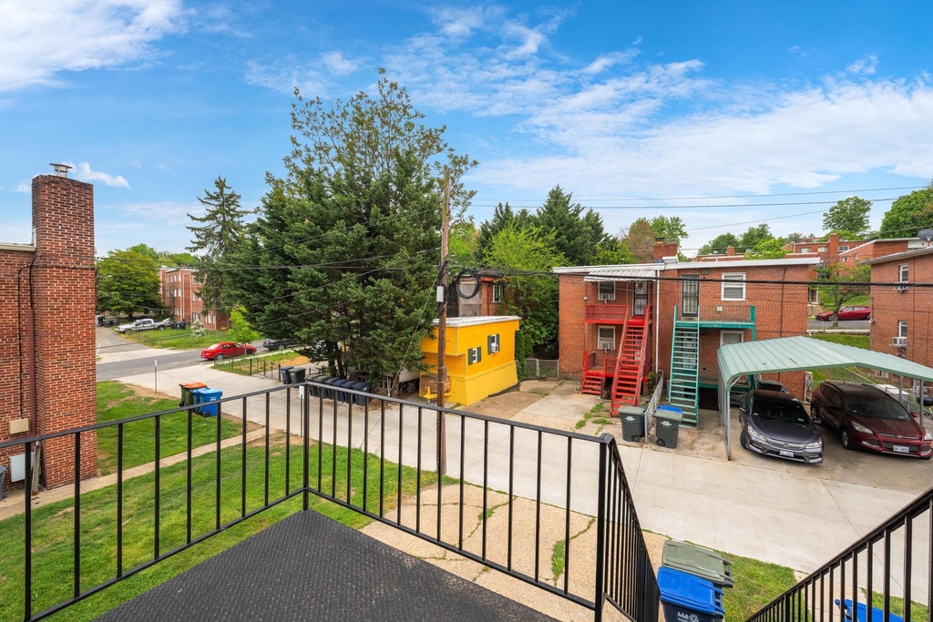 139 Hawaii Avenue Ne - Photo 20