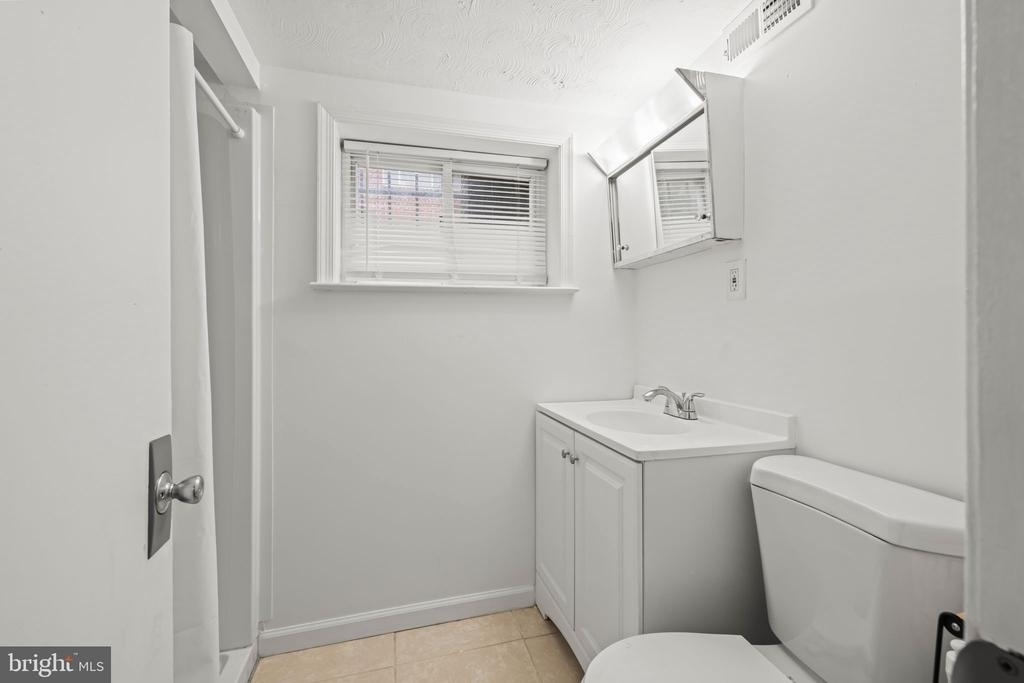 139 Hawaii Avenue Ne - Photo 18