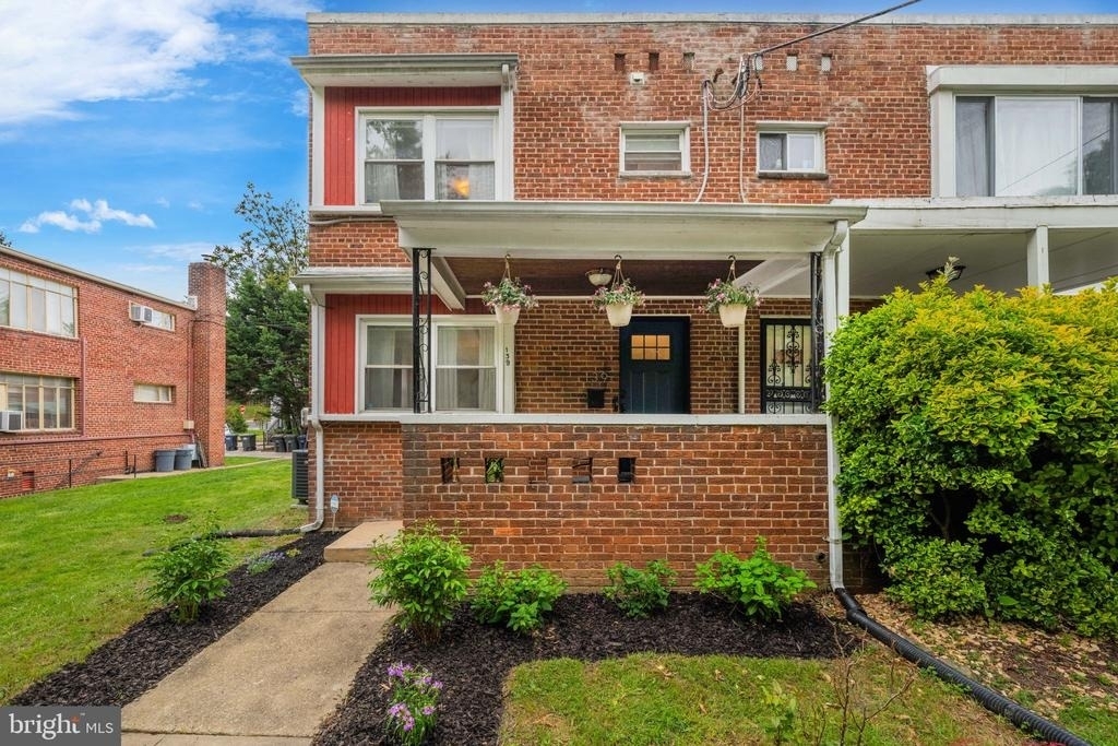 139 Hawaii Avenue Ne - Photo 22