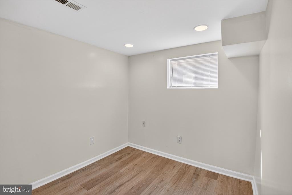 141 Uhland Terrace Ne - Photo 12