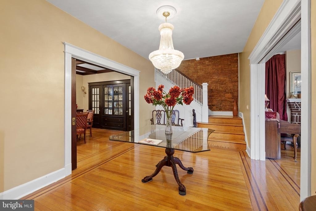 1501 Crittenden Street Nw - Photo 3
