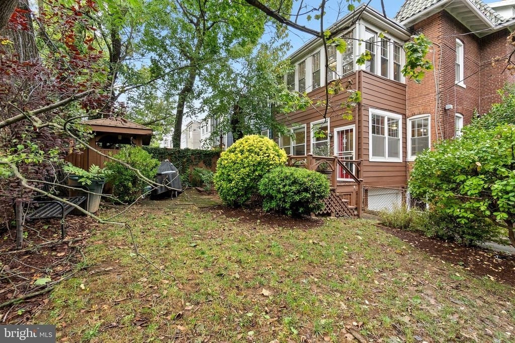 1501 Crittenden Street Nw - Photo 46